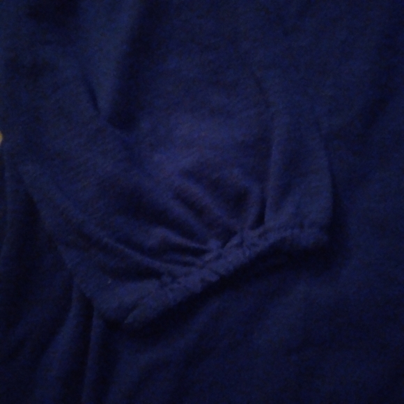 Woman's shoulder or over shoulder top. Can wear either way. - Picture 2 of 6